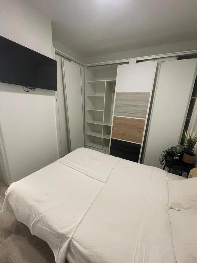 Apartamentos Jap Villaamil Madrid Exterior foto